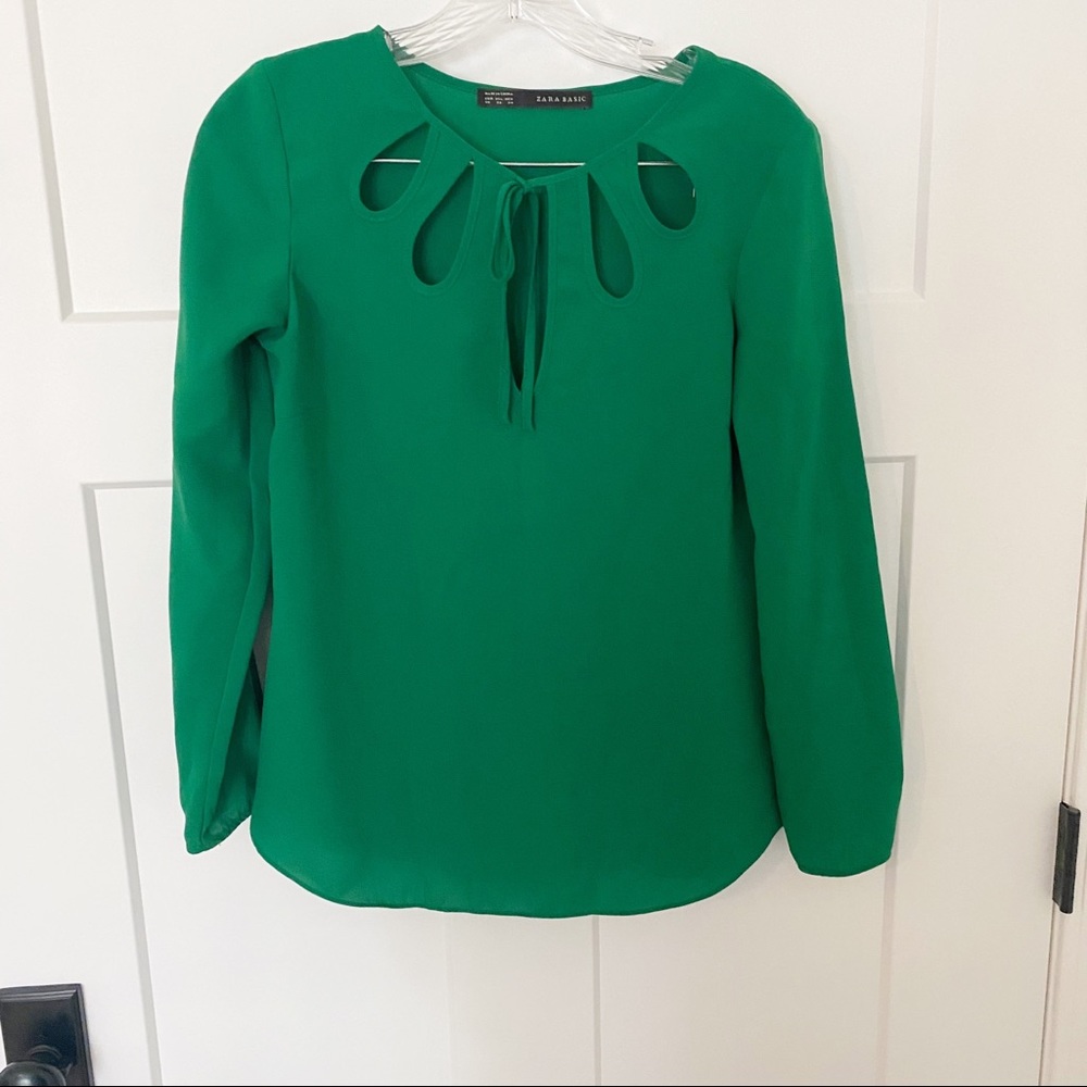 Zara basic emerald green keyhole shirt size XS